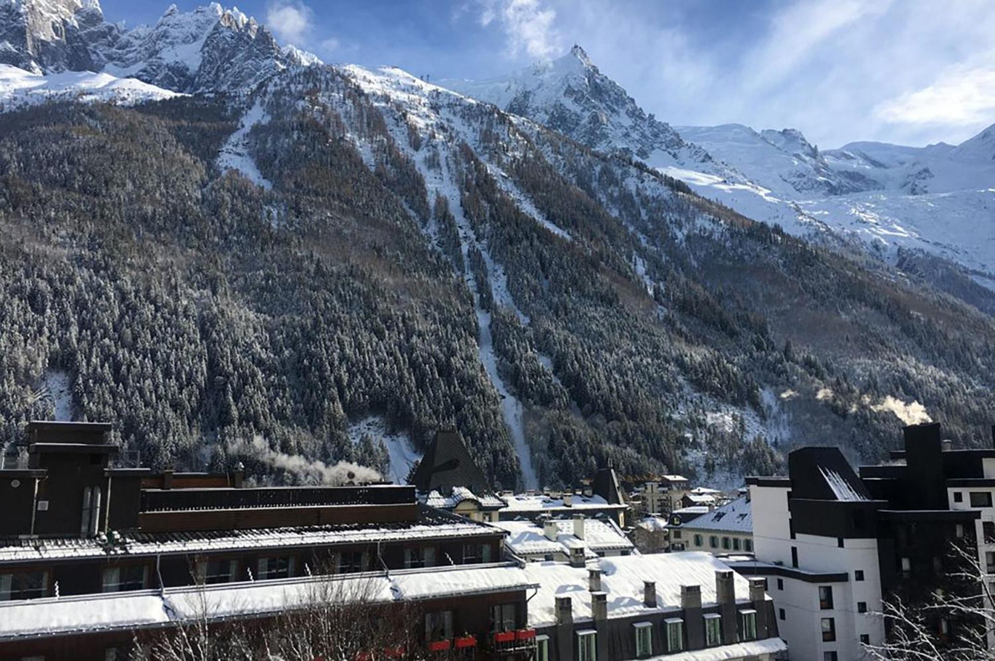Hotel Mont-Blanc Chamonix Exterior photo